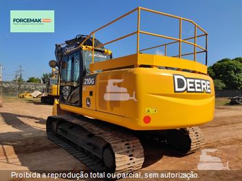 Escavadeira John Deere 210G