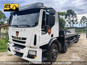 Caminhão Iveco TECTOR 240E25 S 6x2 2p (Diesel)