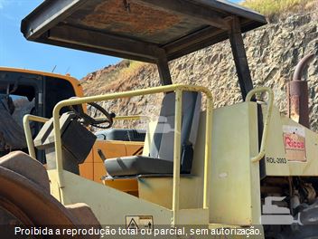 Rolo Compactador Dynapac CA250