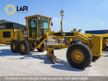 Motoniveladora Caterpillar 120K