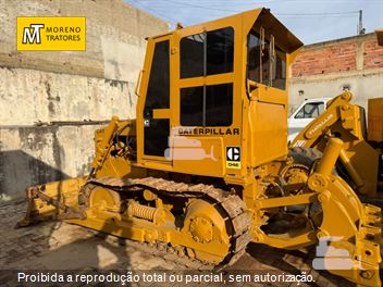 Trator de Esteira Caterpillar D4E