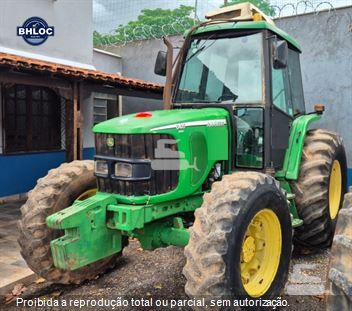 Trator Agrícola John Deere 6415 (106cv)