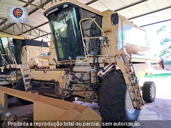 Colheitadeira New Holland TC-59