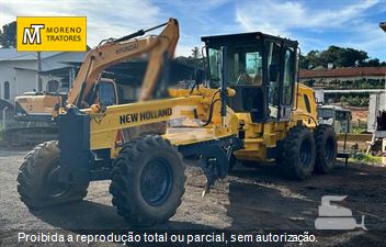 Motoniveladora New Holland RG140B