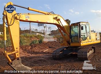 Escavadeira Komatsu PC200