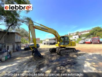 Escavadeira Komatsu PC200