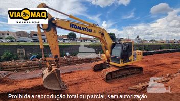 Escavadeira Komatsu PC210