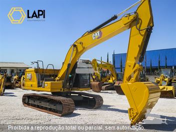 Escavadeira Caterpillar 320