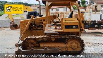 Trator de Esteira Caterpillar D4E