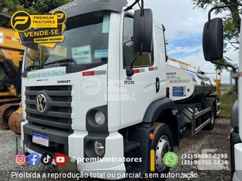 Caminhão Volkswagen 17-230 E Constellation 2p (Diesel)(E5)