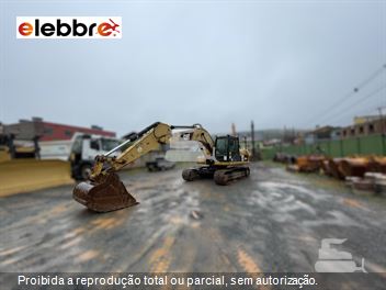 Escavadeira Caterpillar 323D