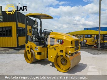 Rolo Compactador Caterpillar CB-34