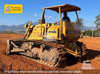 Trator de Esteira Caterpillar D6D