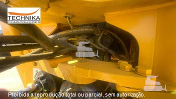 Retro Escavadeira New Holland B95B