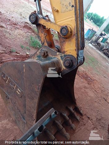 Escavadeira JCB JS220 LC