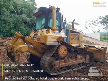 Trator de Esteira Caterpillar D6N