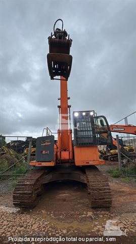Escavadeira Doosan DX225LCA