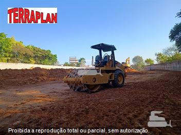 Rolo Compactador Caterpillar CS-423E