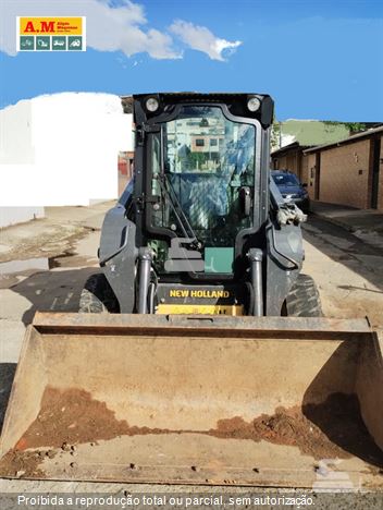 Mini-Carregadeira New Holland L318