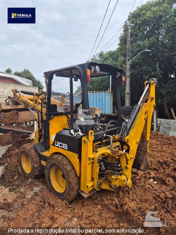 Mini-Retroescavadeira JCB 1CX