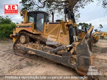 Trator de Esteira Caterpillar D8T