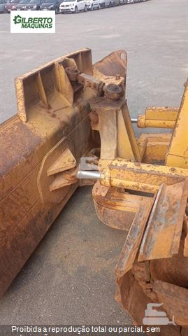 Trator de Esteira Caterpillar D4C