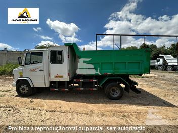 Caminhão Mercedes-Benz 710/ 710 Plus 2p (diesel)