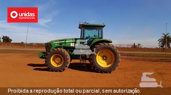 Trator Agrícola John Deere 7210J
