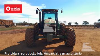Trator Agrícola John Deere 7210J