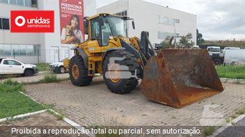 Pá Carregadeira Volvo L120 B
