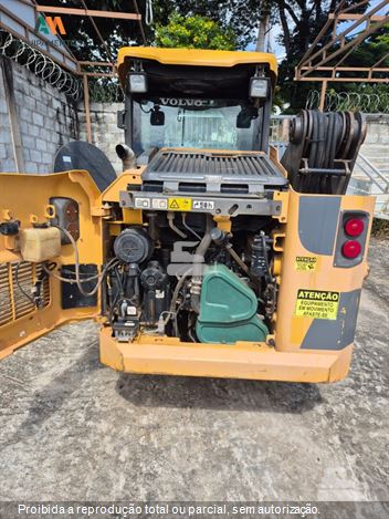 Mini-Carregadeira Volvo MC85C