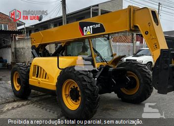 Manipulador Telescópico Caterpillar TL642C