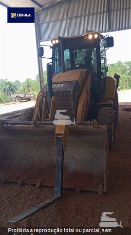 Retro Escavadeira Caterpillar 416F2