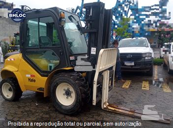 Empilhadeira Yale GP35UX