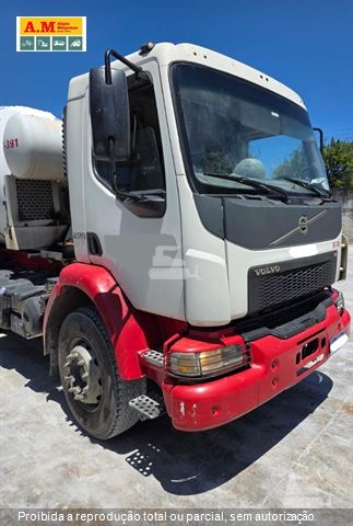 Caminhão Volvo VM 270 6x4 2p (Diesel) (E5)