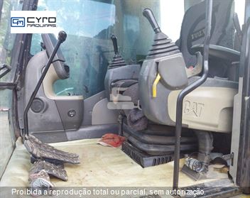 Escavadeira Caterpillar 320DL