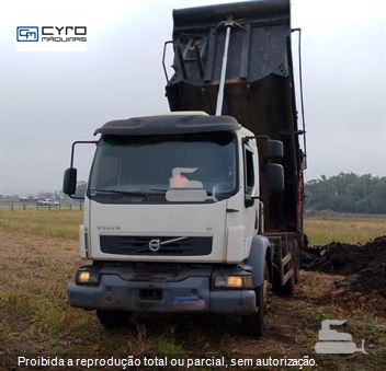 Caminhão Volvo VM 270 6x4 2p (Diesel) (E5)