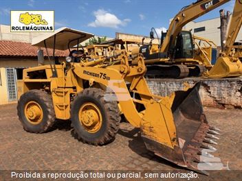 Pá Carregadeira Michigan 75III