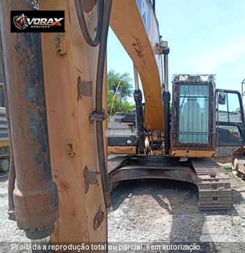 Escavadeira Caterpillar 320D2L