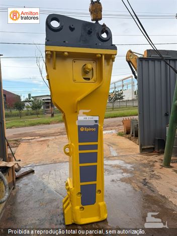 Escavadeira Caterpillar 336