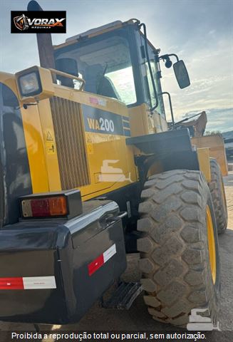 Pá Carregadeira Komatsu WA200
