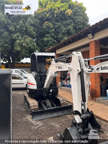 Mini-Escavadeira Bobcat E26
