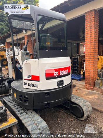 Mini-Escavadeira Bobcat E26