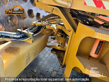 Rolo Compactador Caterpillar CP-533E