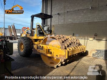 Rolo Compactador Caterpillar CP-533E