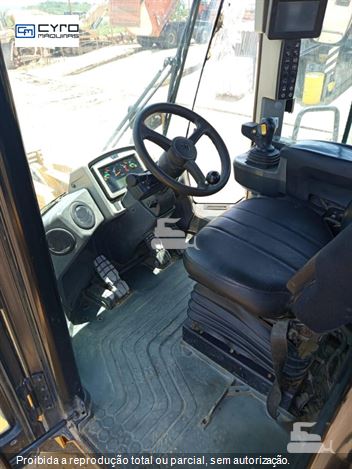 Pá Carregadeira Caterpillar 966L