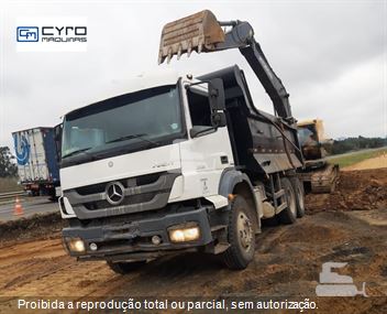 Caminhão Mercedes-Benz Axor 3131 6x4 2p (diesel)(E5)