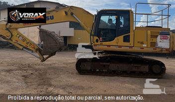 Escavadeira Komatsu PC200