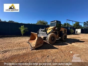 Pá Carregadeira Case W20F