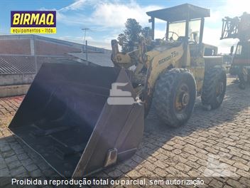 Pá Carregadeira Michigan 75III